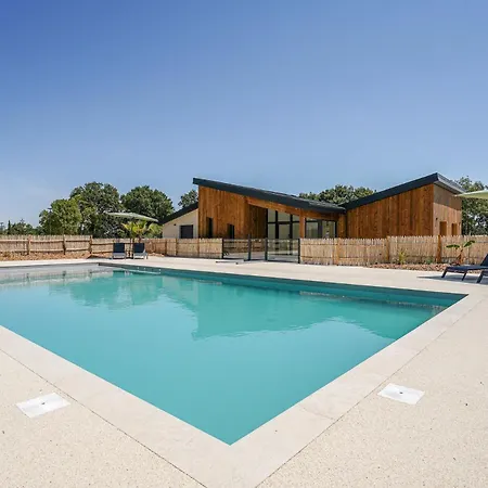 N°20, Piscine Commune, 3 Nesmy