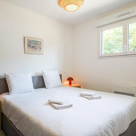N°20, Piscine Commune, 3 * Nesmy