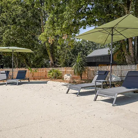 N°20, Piscine Commune, 3 Nesmy