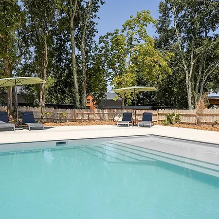 N°20, Piscine Commune, 3 * Nesmy