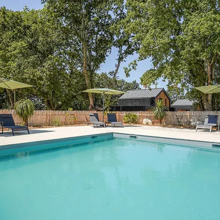 Holiday home N°20, Piscine Commune, 3